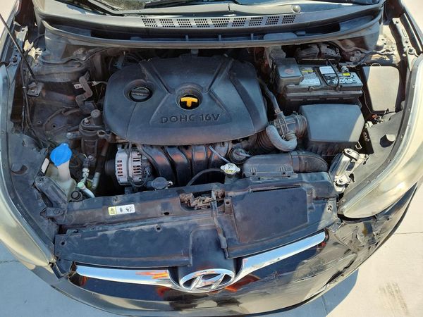 2015 HYUNDAI ELANTRA GLS(Middle)