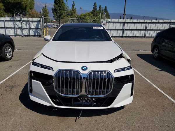 2024 BMW I7