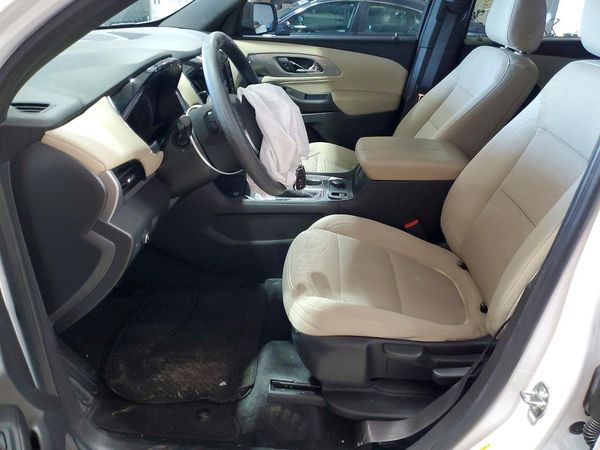 2022 CHEVROLET TRAVERSE LS