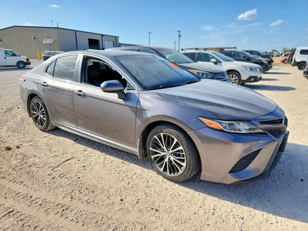 2018 TOYOTA CAMRY