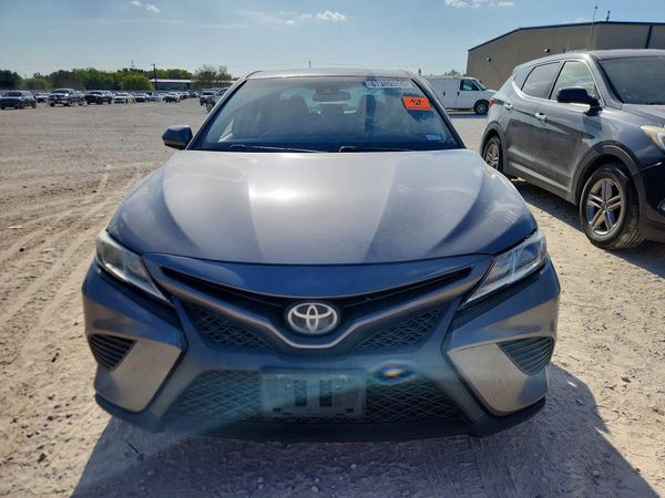 2018 TOYOTA CAMRY