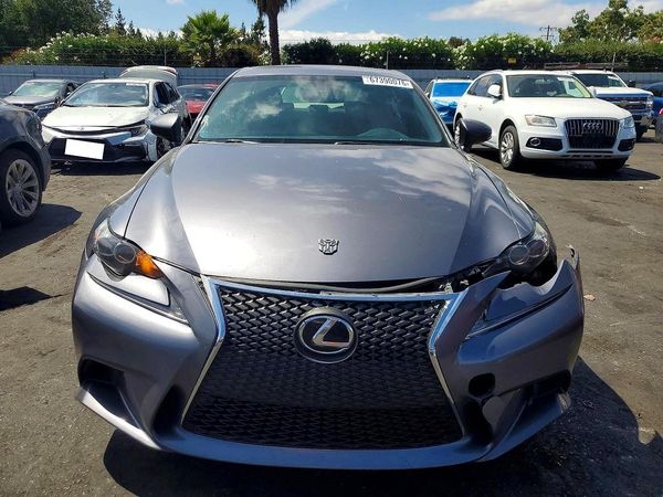 2016 LEXUS IS 200t