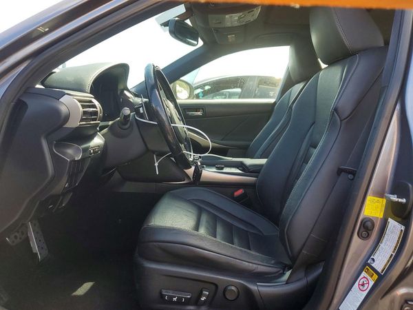2016 LEXUS IS 200t