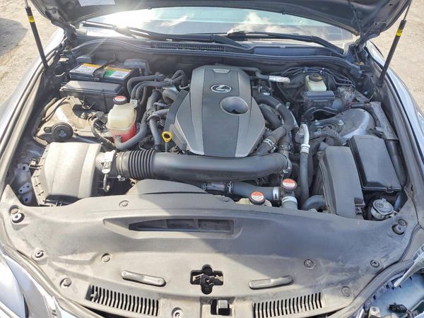 2016 LEXUS IS 200t