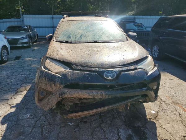 2017 TOYOTA RAV4 SE