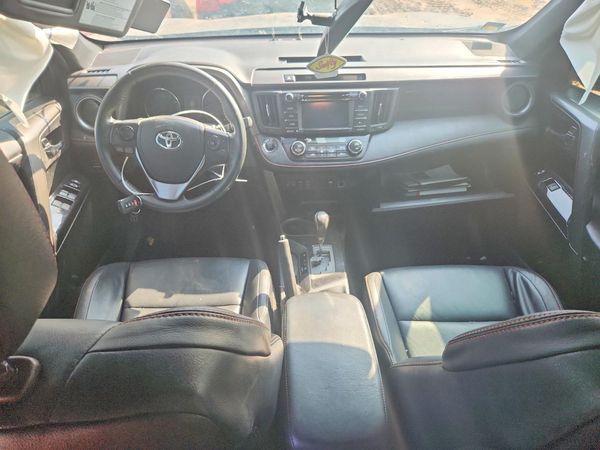 2017 TOYOTA RAV4 SE