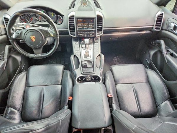 2014 PORSCHE CAYENNE