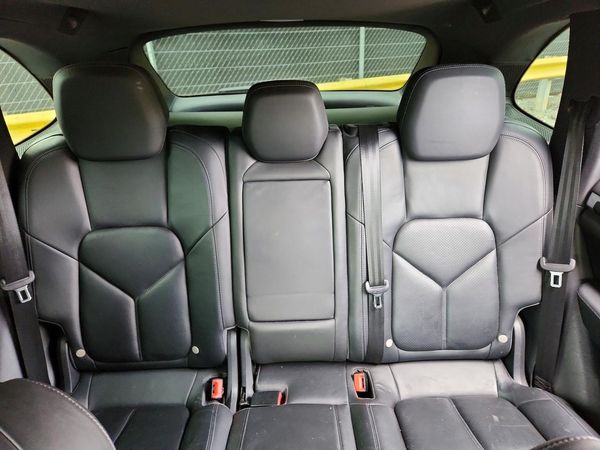 2014 PORSCHE CAYENNE