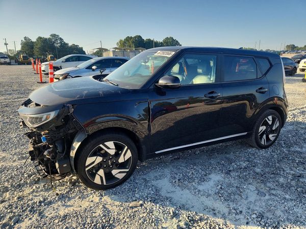 2023 KIA SOUL GT Line — Front 3/4