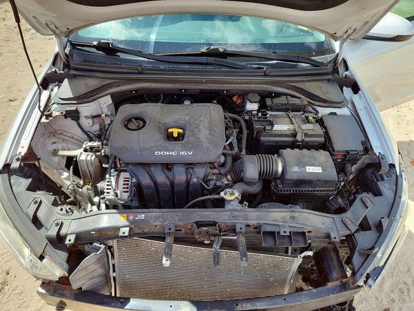 2017 HYUNDAI ELANTRA