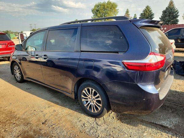 2019 TOYOTA SIENNA