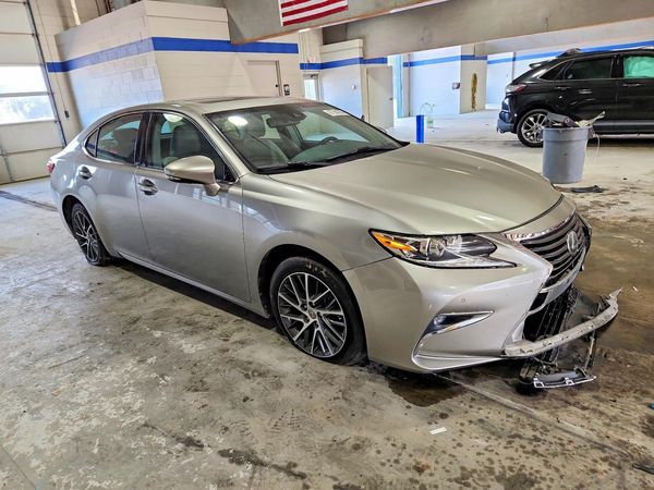 2017 LEXUS ES350 350 — Passenger 3/4