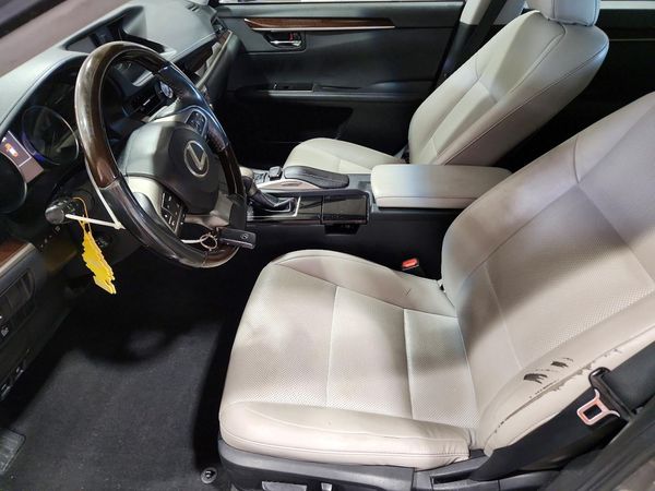 2017 LEXUS ES350 350 — DENT