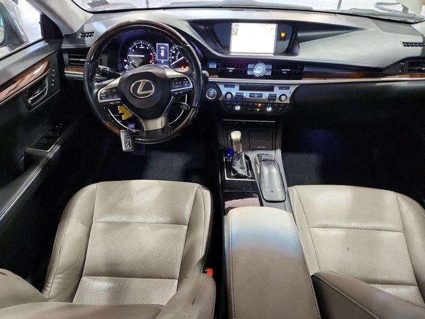 2017 LEXUS ES350 350 — CKPT