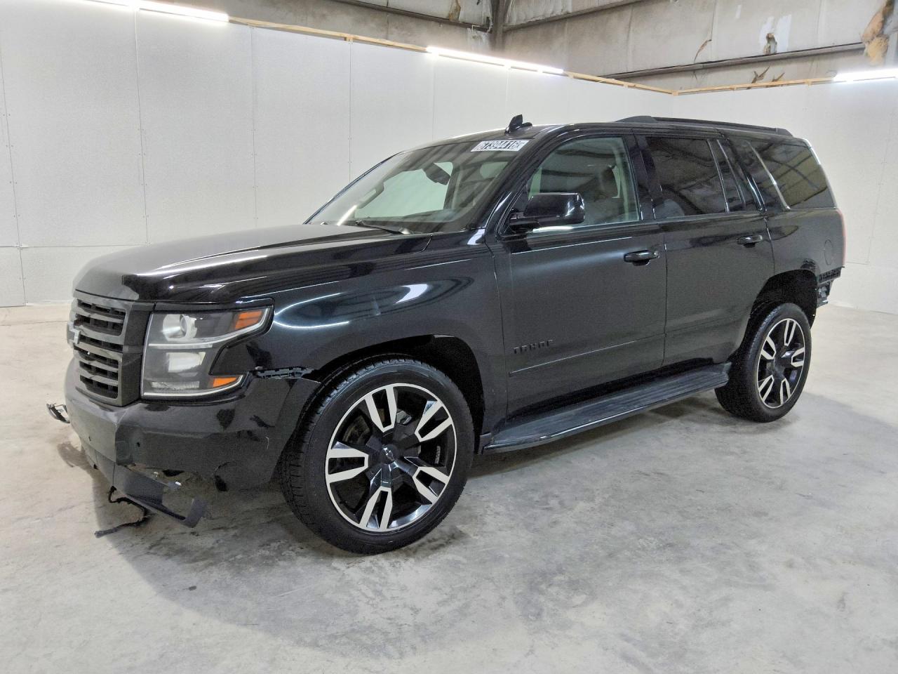 2019 CHEVROLET TAHOE Premier — Front 3/4