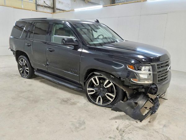 2019 CHEVROLET TAHOE Premier — Passenger 3/4