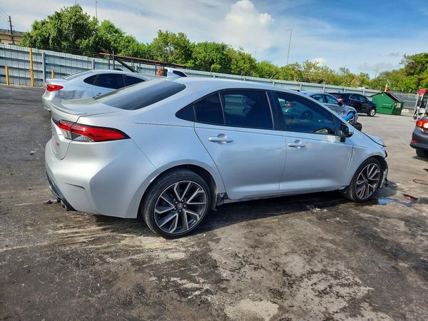 2021 TOYOTA COROLLA