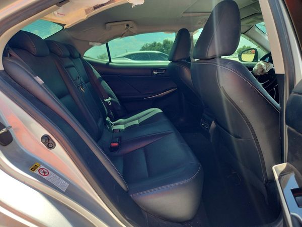 2015 LEXUS IS
