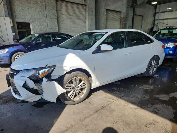 2017 TOYOTA CAMRY