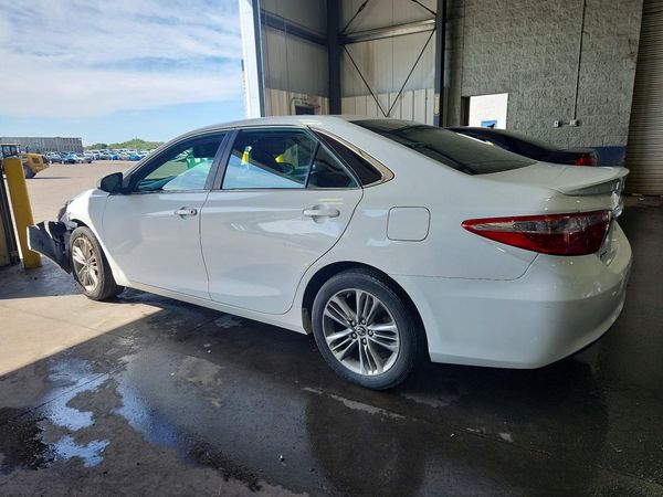 2017 TOYOTA CAMRY