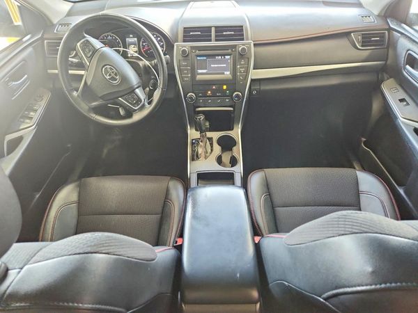 2017 TOYOTA CAMRY