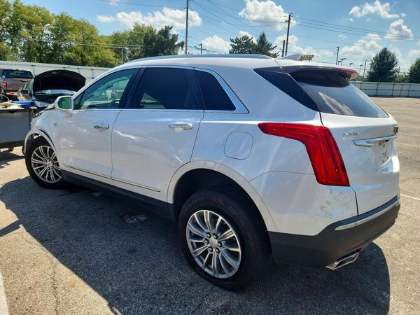 2017 CADILLAC XT5