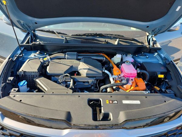 2027 KIA SPORTAGE LX, S — Engine bay