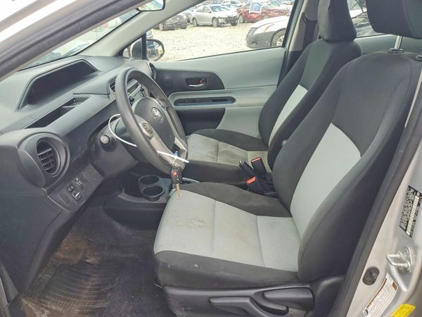 2013 TOYOTA PRIUS