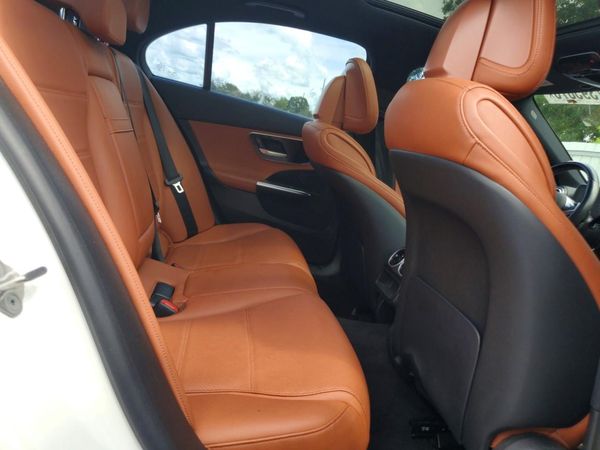 2022 MERCEDES-BENZ C C300