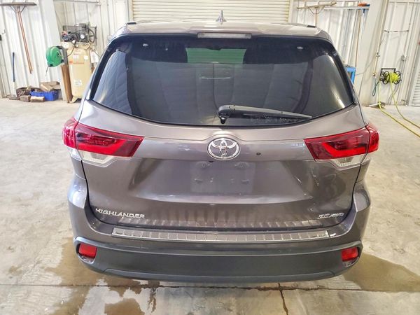 2019 TOYOTA HIGHLANDER SE/XLE