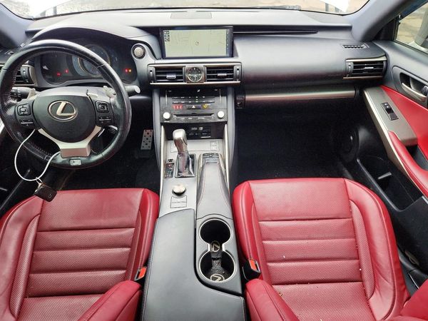 2017 LEXUS IS