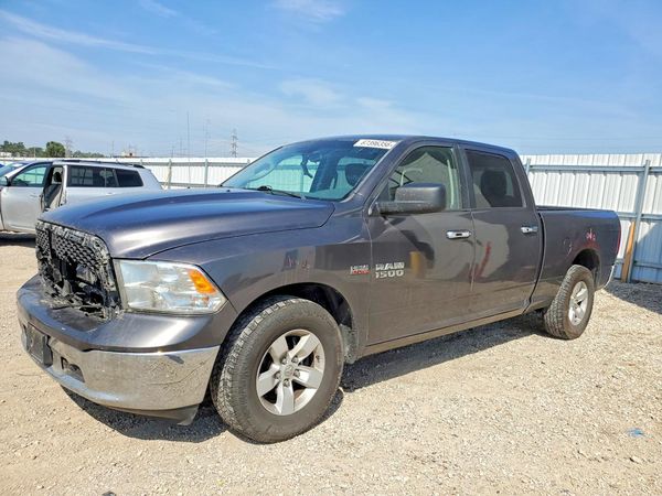 2017 RAM 1500 SLT
