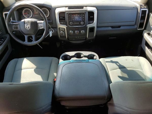 2017 RAM 1500 SLT