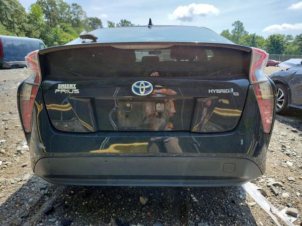 2016 TOYOTA PRIUS