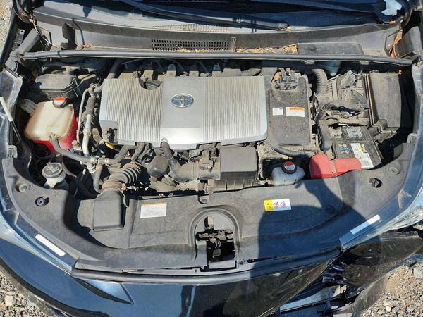 2016 TOYOTA PRIUS