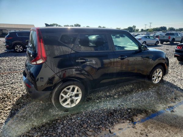 2022 KIA SOUL