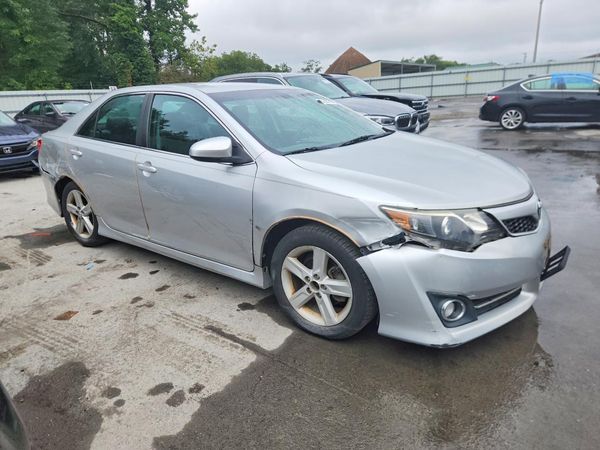 2013 TOYOTA CAMRY