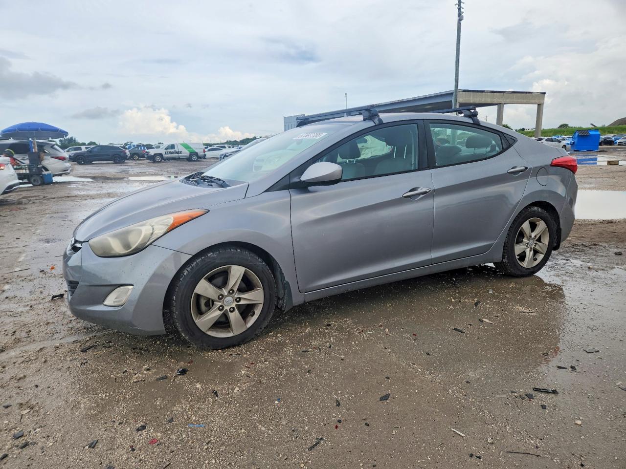 2013 HYUNDAI ELANTRA