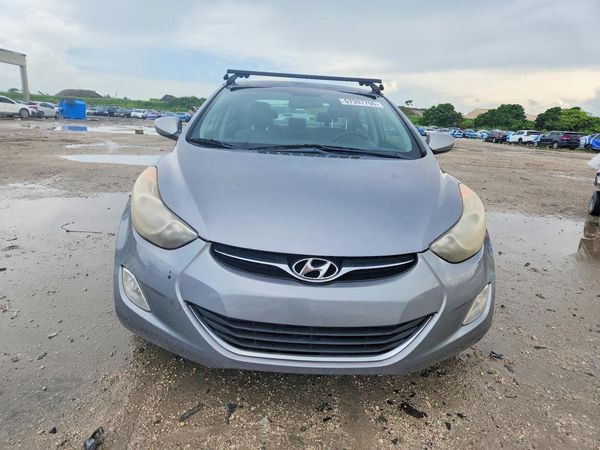 2013 HYUNDAI ELANTRA
