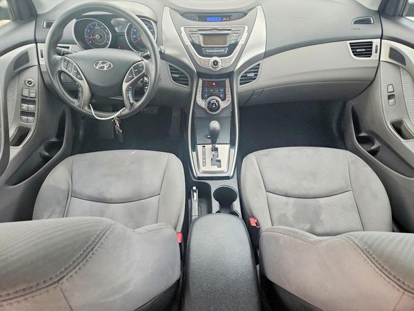 2013 HYUNDAI ELANTRA