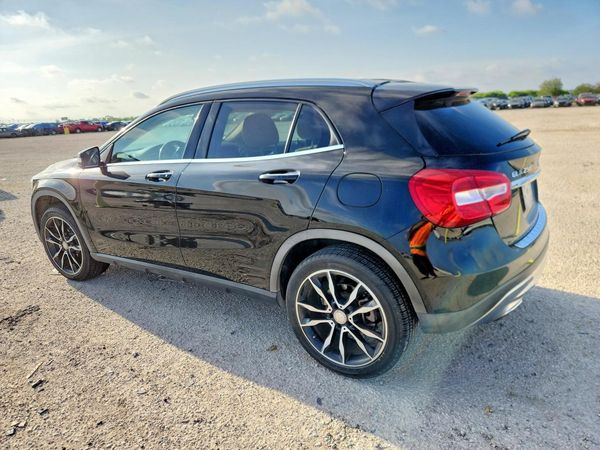 2017 MERCEDES-BENZ GLA