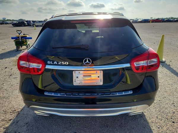 2017 MERCEDES-BENZ GLA