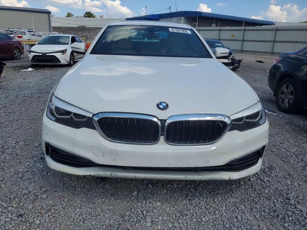 2018 BMW 530E