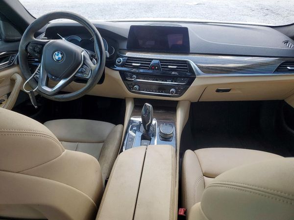 2018 BMW 530E