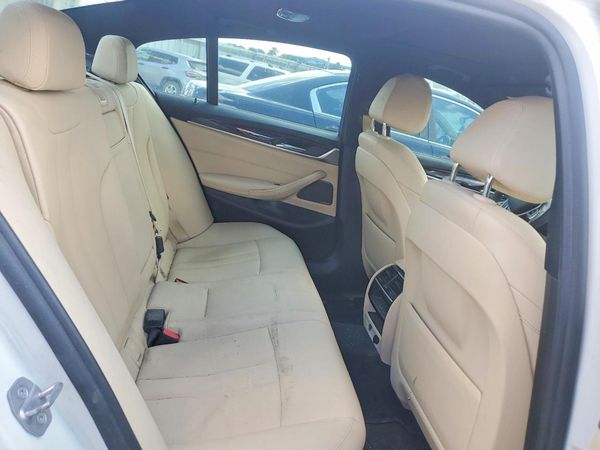 2018 BMW 530E