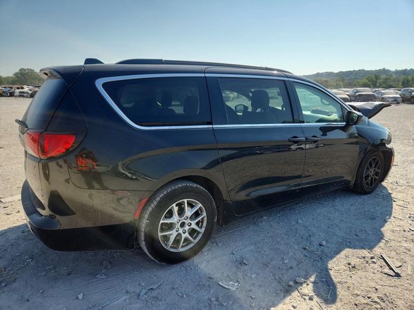 2021 CHRYSLER VOYAGER