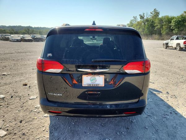 2021 CHRYSLER VOYAGER