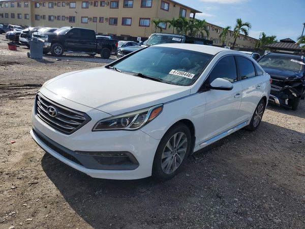2015 HYUNDAI SONATA — Front 3/4