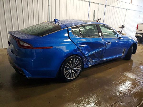 2018 KIA STINGER Premium
