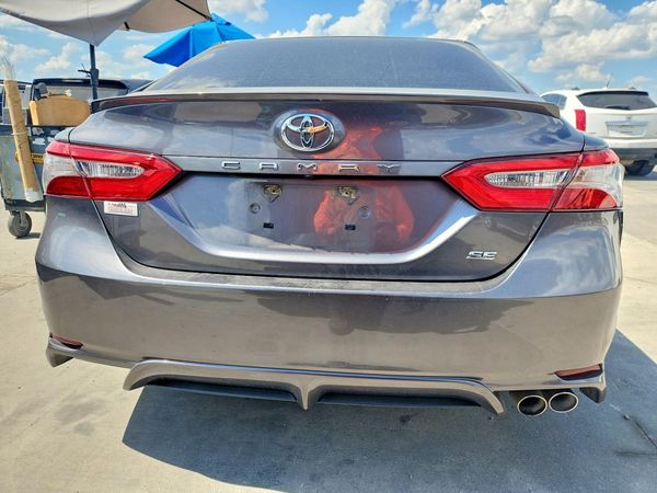 2018 TOYOTA CAMRY